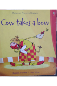 Usborne Phonics Readers – Cow takes a bow
